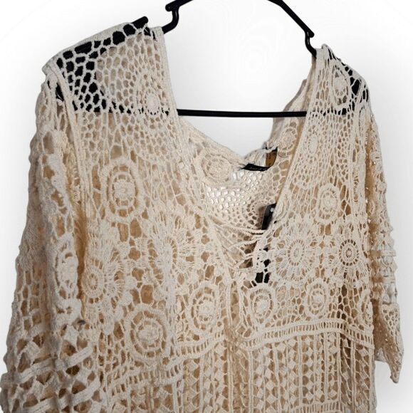 Ana & Rose Women's Crochet Tunic Top size Small - Picture 3 of 8